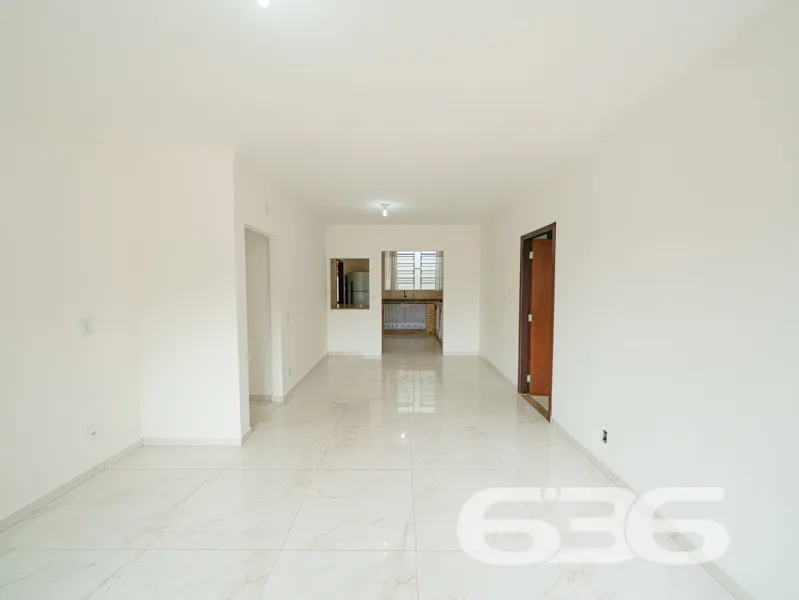 Oportunidade no Iririú: Casa térrea em terreno amp