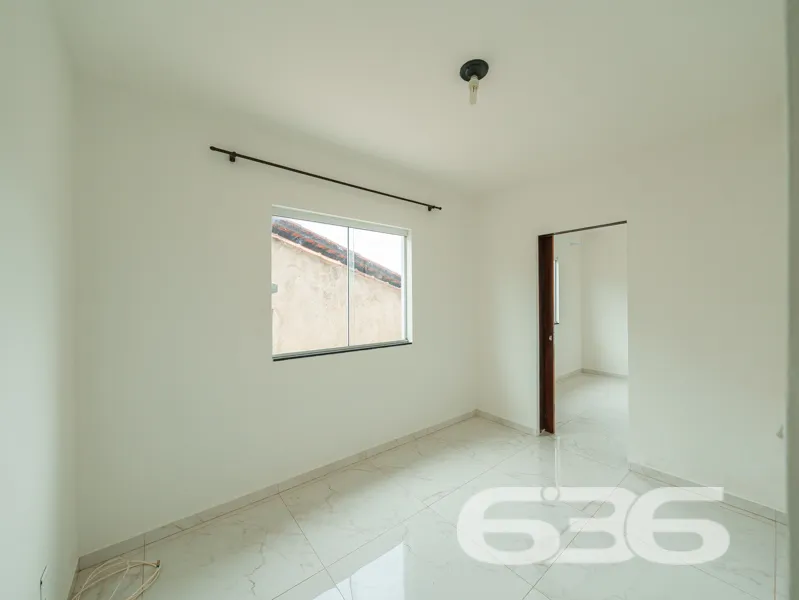 Oportunidade no Iririú: Casa térrea em terreno amp