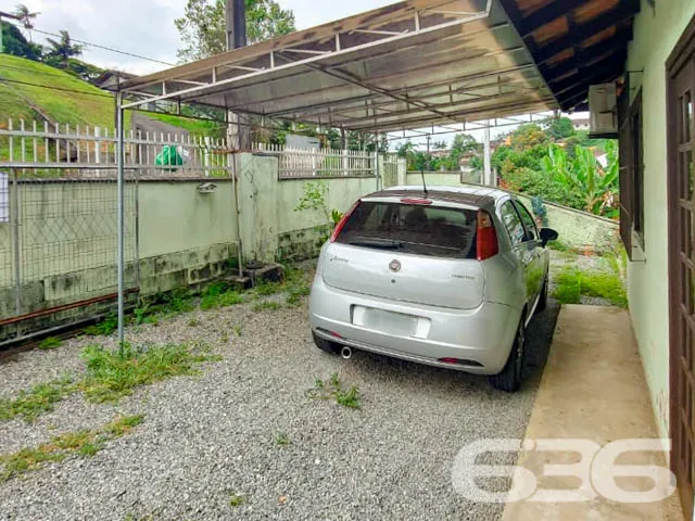 VENDE-SE IMÓVEL COM 3 DORMITÓRIOS NO BAIRRO PETRÓP