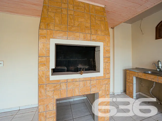 OPORTUNIDADE  DE CASA COM 3 QUARTOS, NO BAIRRO JAR