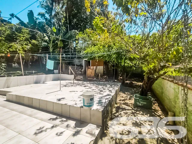 VENDE-SE IMĂVEL COM 4 DORMITĂRIOS NO BAIRRO JARIVA