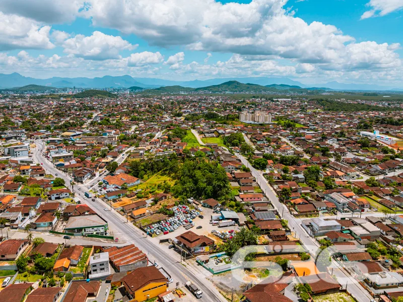 Descubra o refúgio ideal em Joinville, um espaço q