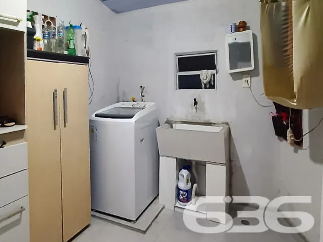 OPORTUNIDADE DE CASA COM AMPLO QUINTAL 

Procurand