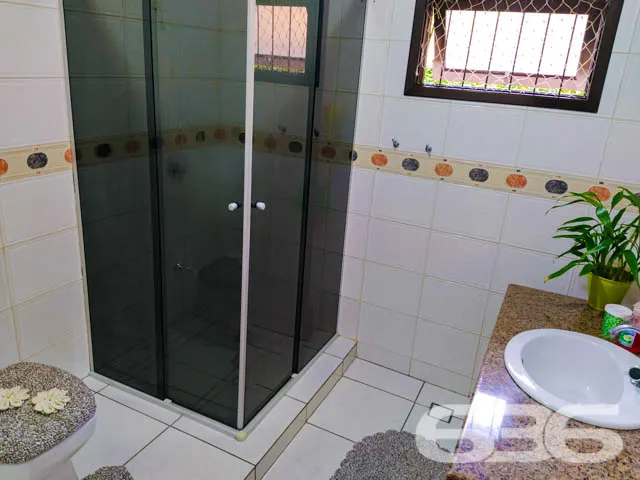 CASA TÉRREA COM 4 QUARTOS NO BAIRRO NOVA BRASÍLIA,