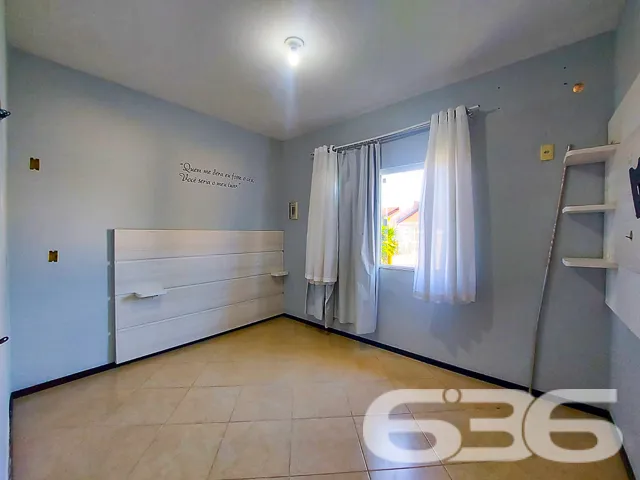 IMÓVEL COM 3 DORMITÓRIOS E AMPLO TERRENO NO BAIRRO