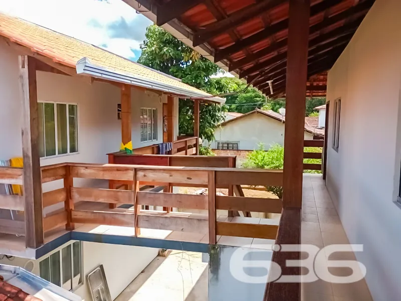 Oportunidade Ănica em Joinville: Amplo Sobrado no