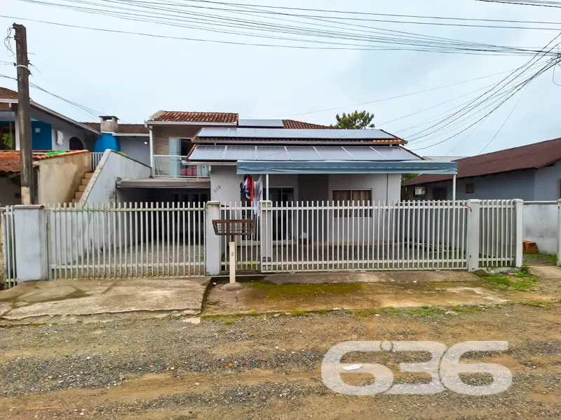 Oportunidade Ănica em Joinville: Amplo Sobrado no