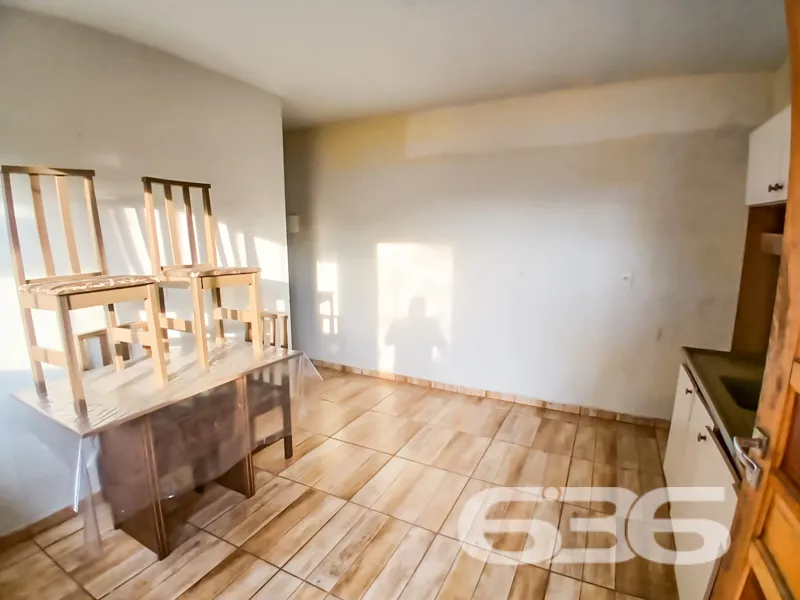 Oportunidade Ănica em Joinville: Amplo Sobrado no