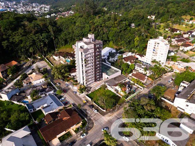 TERRENO DE ESQUINA NO CENTRO - ESTUDA PERMUTA POR 