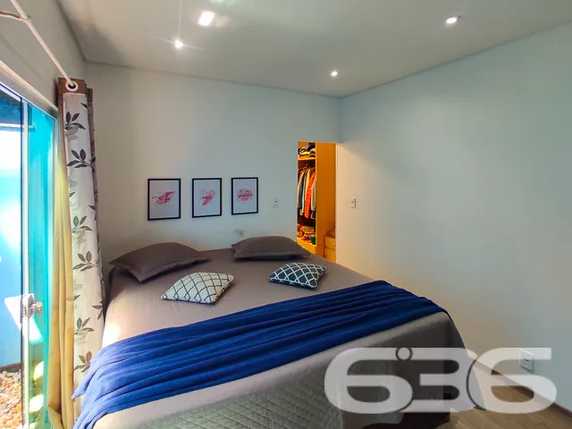 Casa Térrea com Amplo Terreno e Excelente Área de 