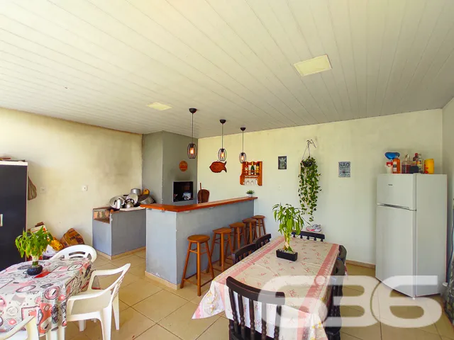 Casa Térrea com Amplo Terreno e Excelente Área de 