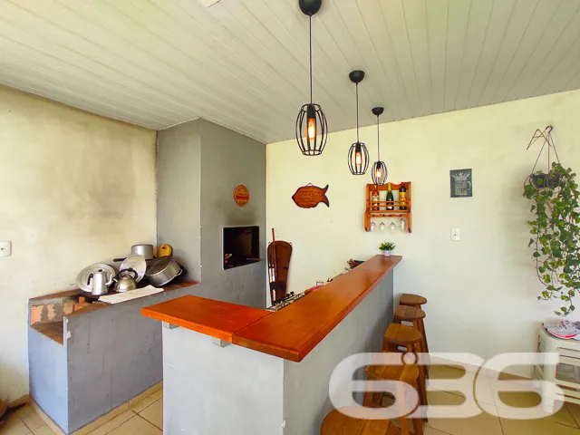 Casa Térrea com Amplo Terreno e Excelente Área de 