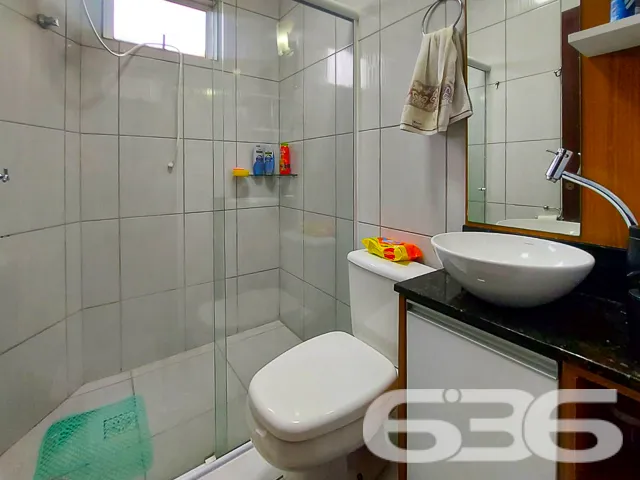 VENDE-SE APARTAMENTO AMPLO COM SUÍTE + 2 DORMITÓRI