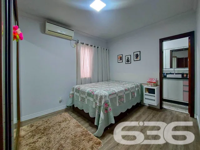 VENDE-SE APARTAMENTO AMPLO COM SUÍTE + 2 DORMITÓRI