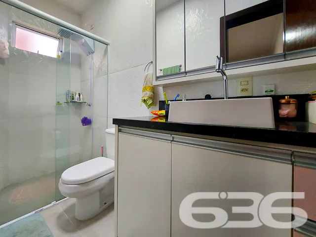 VENDE-SE APARTAMENTO AMPLO COM SUÍTE + 2 DORMITÓRI