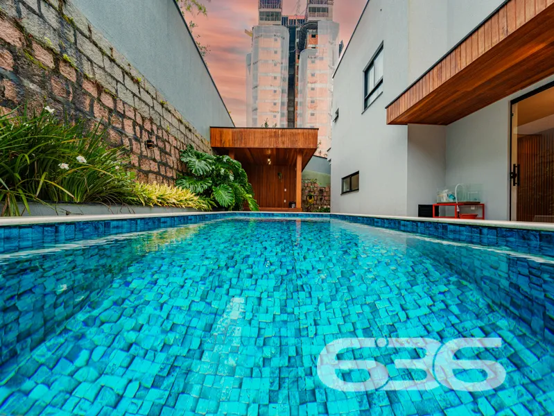 Luxo e Conforto no Coração de Joinville

Se você b