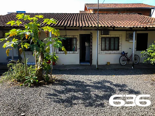 EXCELENTE CASA À VENDA NO BAIRRO AVENTUREIRO, EM J