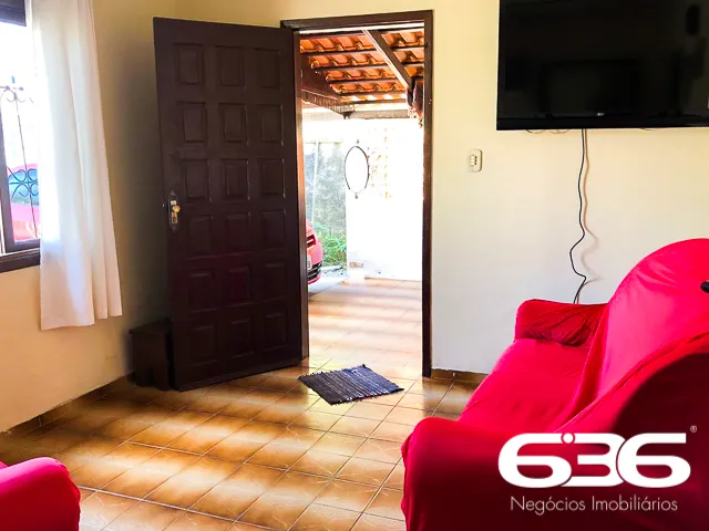 EXCELENTE CASA À VENDA NO BAIRRO AVENTUREIRO, EM J