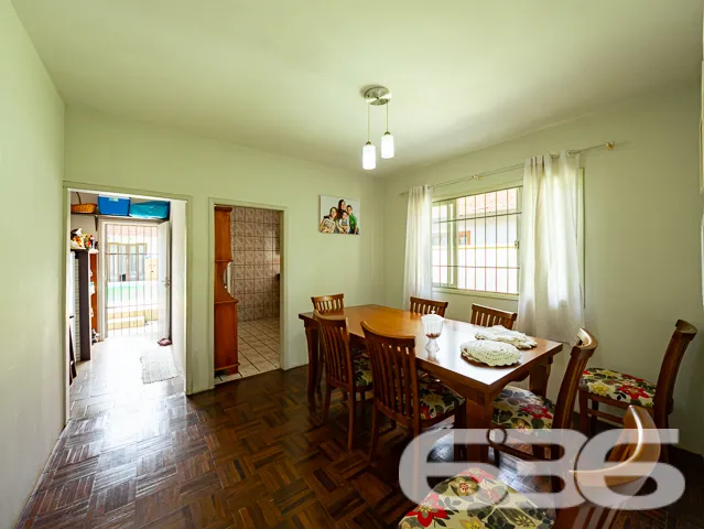 ESPETACULAR CASA COM 3 QUARTOS NO BAIRRO NOVA BRAS