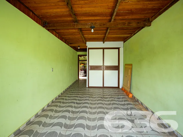 ESPETACULAR CASA COM 3 QUARTOS NO BAIRRO NOVA BRAS