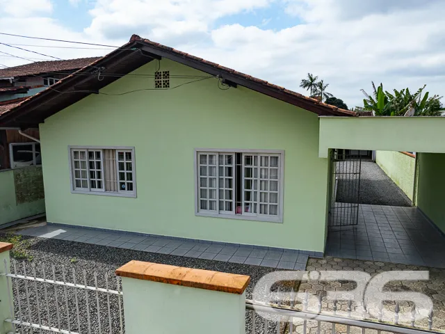ESPETACULAR CASA COM 3 QUARTOS NO BAIRRO NOVA BRAS