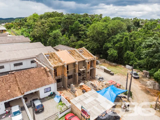 GEMINADO COM 2 QUARTO À VENDA, EM ARAQUARI, NA REG