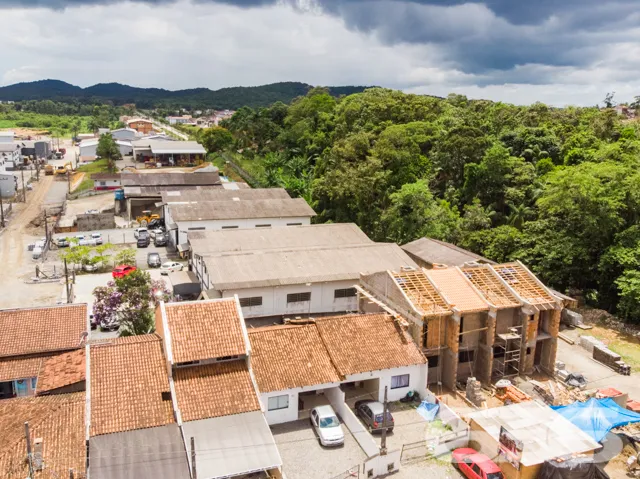 GEMINADO COM 2 QUARTO À VENDA, EM ARAQUARI, NA REG