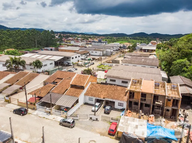 GEMINADO COM 2 QUARTO À VENDA, EM ARAQUARI, NA REG