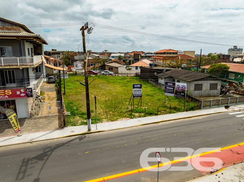 Terreno à Venda no Centro de Balneário Barra do Su