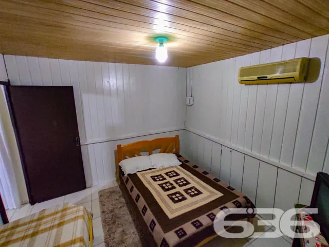 MAGNÍFICA CASA COM 3 QUARTOS, EM ARAQUARI, SANTA C