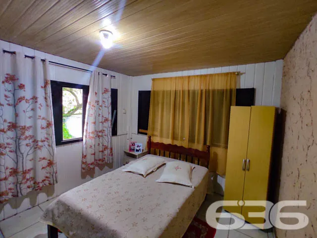 MAGNÍFICA CASA COM 3 QUARTOS, EM ARAQUARI, SANTA C