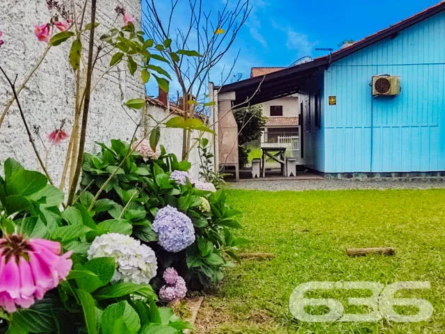 MAGNÍFICA CASA COM 3 QUARTOS, EM ARAQUARI, SANTA C