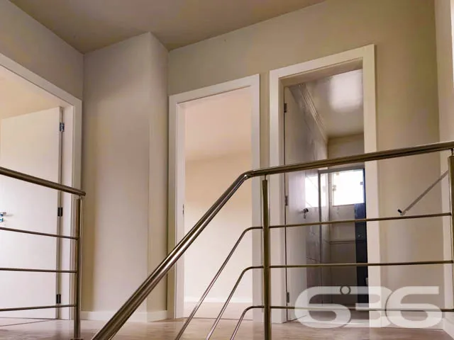 AMPLO SOBRADO COM SUĂTE + 2 QUARTOS NO BAIRRO AMĂR