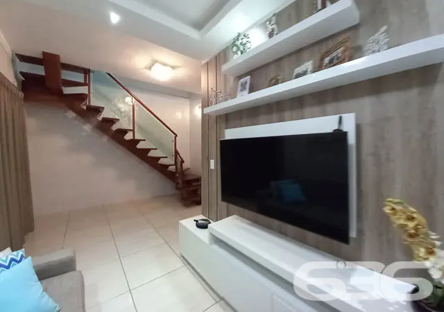 VENHA CONHECER ESTE ÓTIMO SOBRADO NO BAIRRO AVENTU