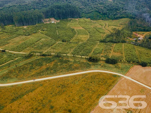 EXCELENTE TERRENO COM 7.414,84m² Ć VENDA EM ITAPOĆ