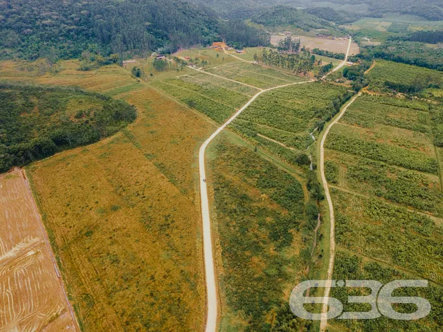 EXCELENTE TERRENO COM 7.414,84m² Ć VENDA EM ITAPOĆ