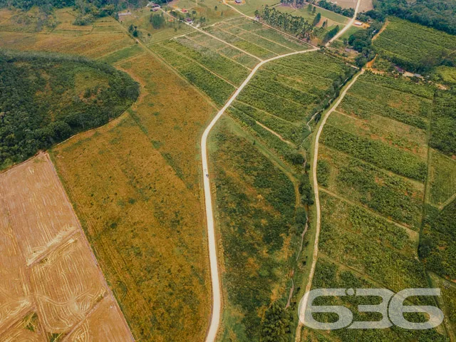 EXCELENTE TERRENO COM 7.414,84m² Ć VENDA EM ITAPOĆ