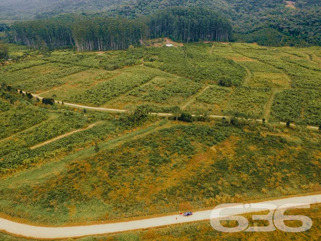 EXCELENTE TERRENO COM 7.414,84m² Ć VENDA EM ITAPOĆ