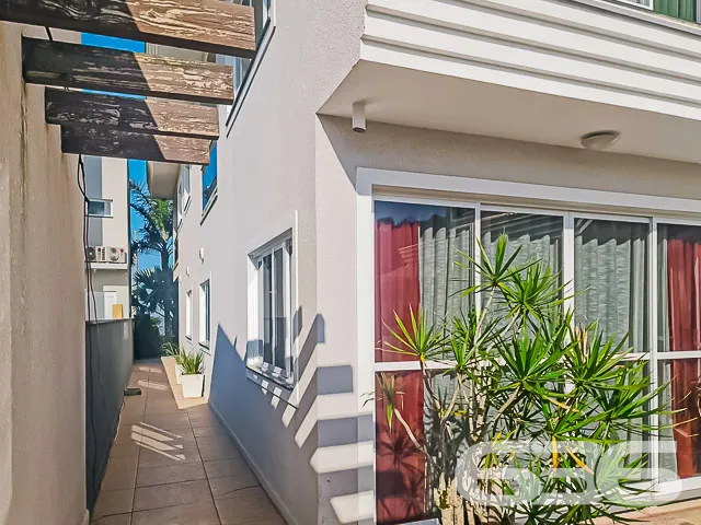 DESLUMBRANTE MANSÃO 100% MOBILIADA DE FRENTE PARA