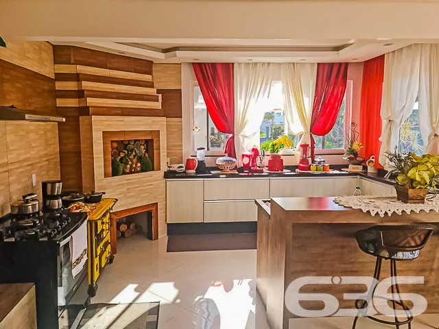 DESLUMBRANTE MANSÃO 100% MOBILIADA DE FRENTE PARA