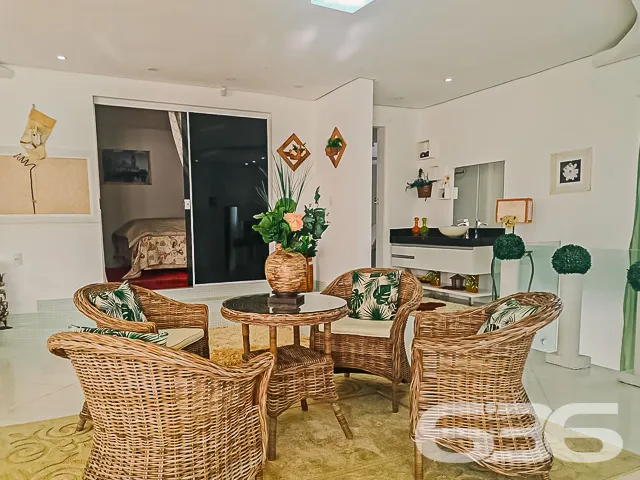 DESLUMBRANTE MANSÃO 100% MOBILIADA DE FRENTE PARA