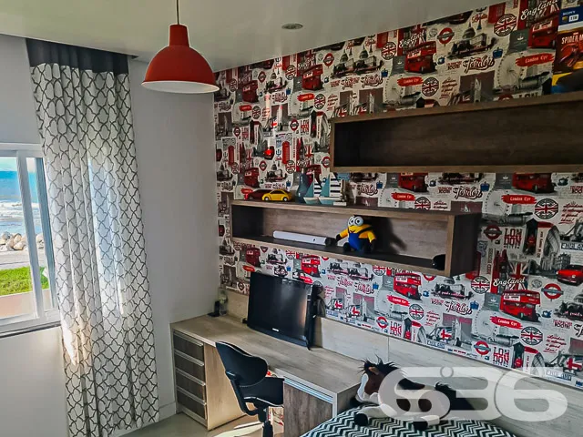 DESLUMBRANTE MANSÃO 100% MOBILIADA DE FRENTE PARA