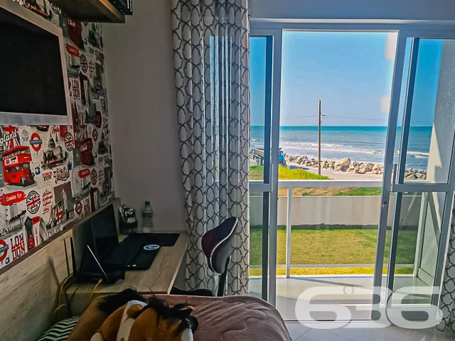 DESLUMBRANTE MANSÃO 100% MOBILIADA DE FRENTE PARA