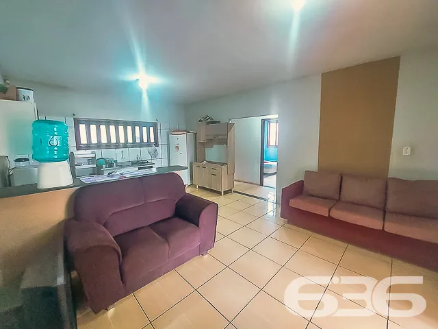 IMĂVEL COM 2 QUARTOS NO BAIRRO PARANAGUAMIRIM
Com