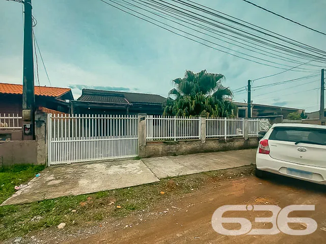 IMĂVEL COM 2 QUARTOS NO BAIRRO PARANAGUAMIRIM
Com