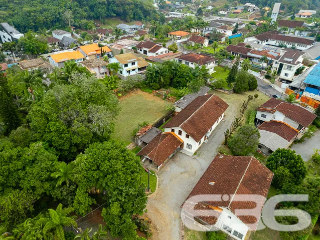 OPORTUNIDADE DE TERRENO COM LOCALIZAÇÃO PRIVILEGIA