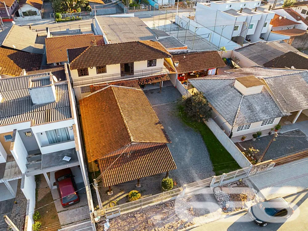 DUAS RESIDÊNCIAS NO BAIRRO AVENTUREIRO - OPORTUNID