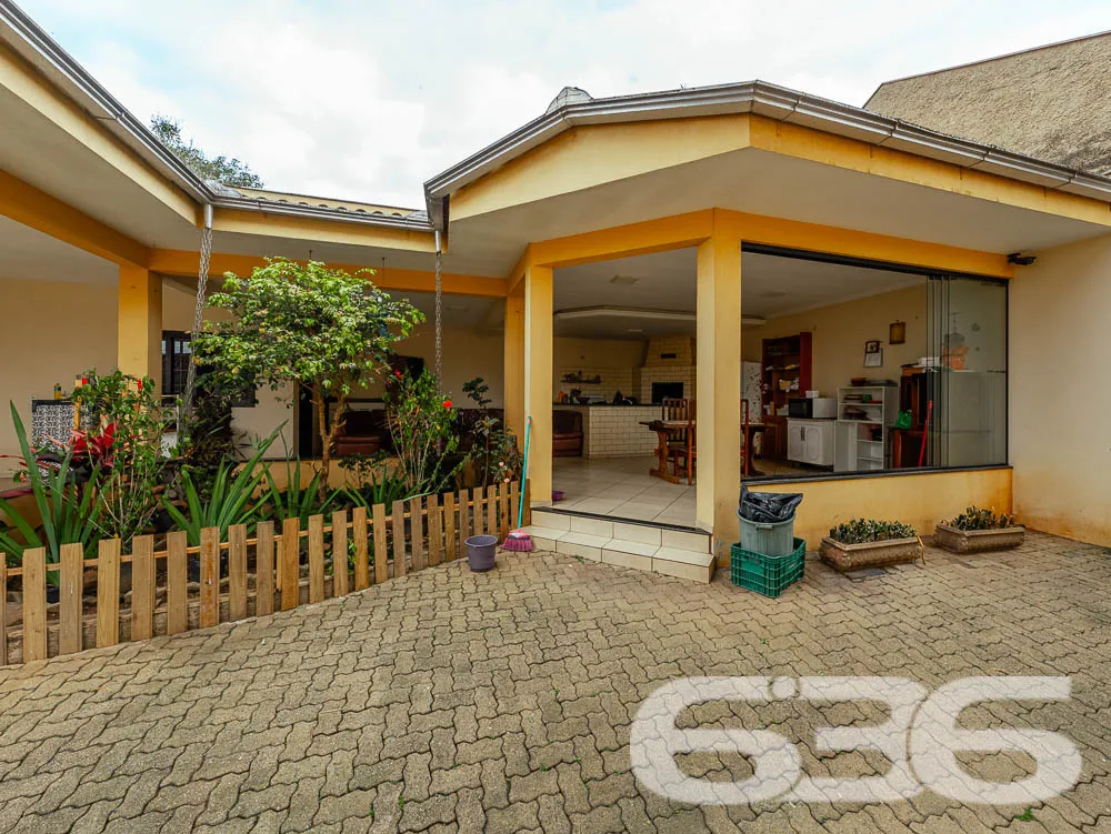 AMPLO IMÓVEL NO BAIRRO MORRO DO MEIO - INVISTA AQU