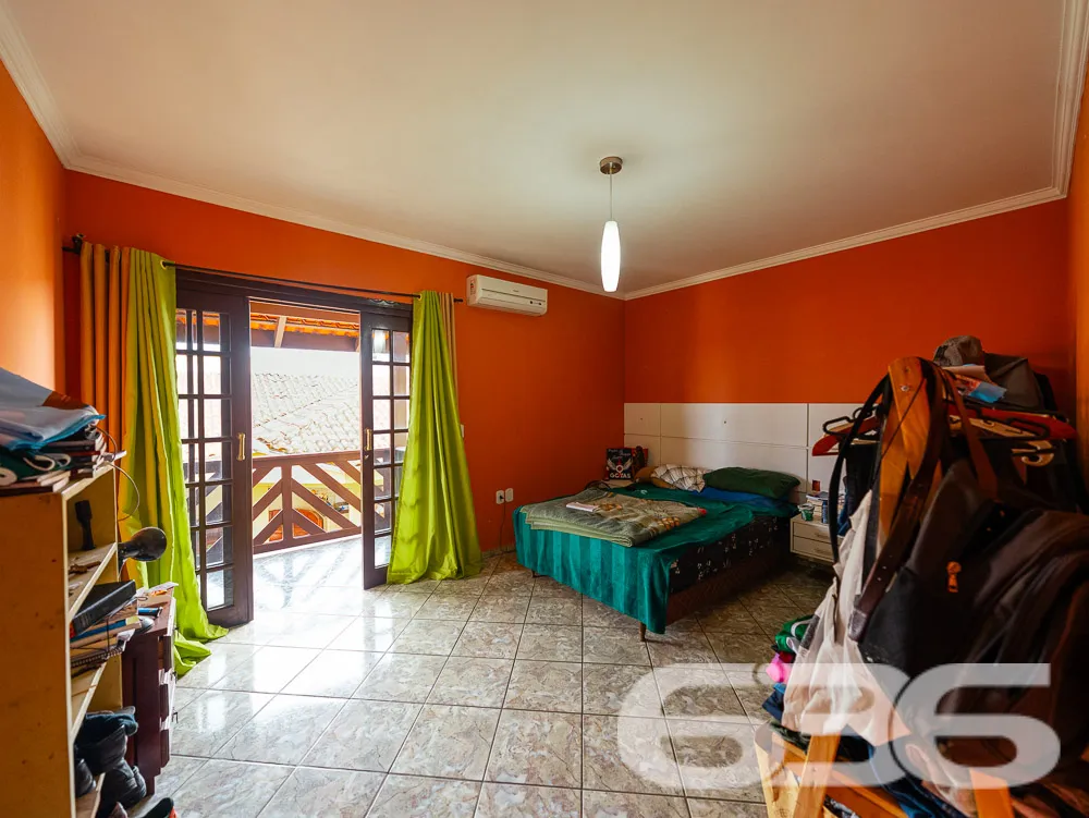 AMPLO IMÓVEL NO BAIRRO MORRO DO MEIO - INVISTA AQU