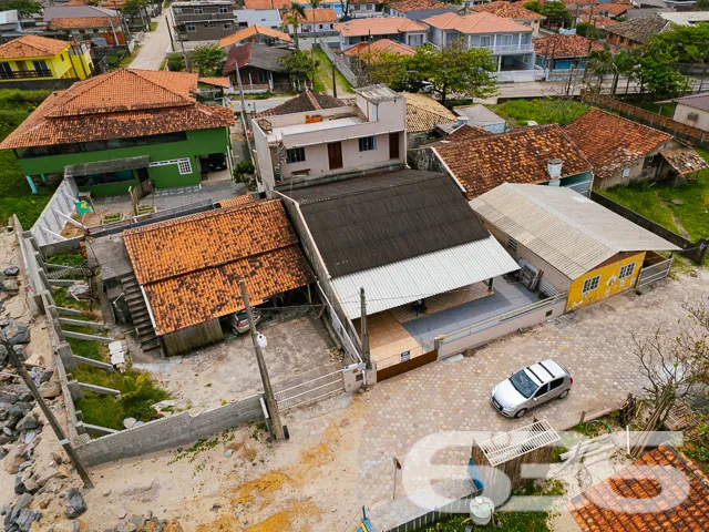 SUA CASA DE PRAIA EM BALNEÁRIO BARRA DO SUL - Estu
